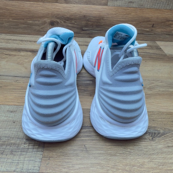 New Balance Shoes Fresh Foam ROAV Womens Size 6.5Blue White Gray Running Sneaker - Picture 4 of 8